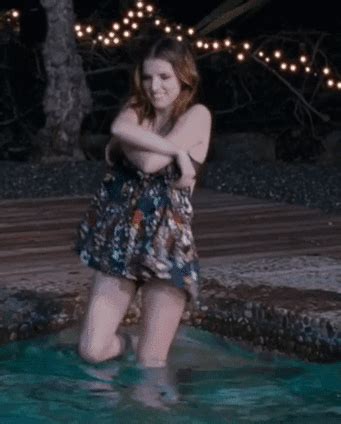 anna kendrick tits|Anna Kendrick flaunts bikini, talks boobs